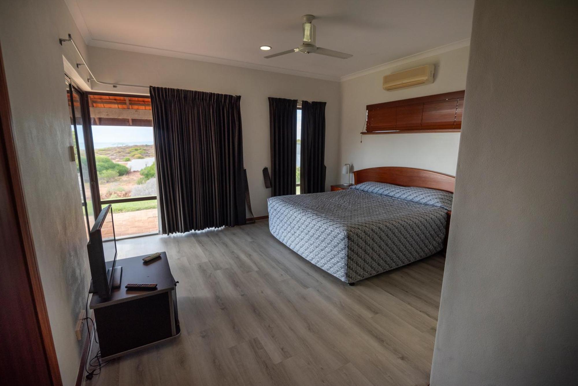 ホテル Kalbarri Red Bluff Tourist Park エクステリア 写真