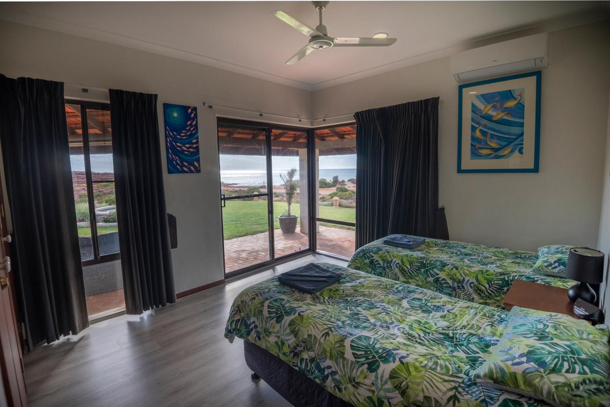 ホテル Kalbarri Red Bluff Tourist Park エクステリア 写真