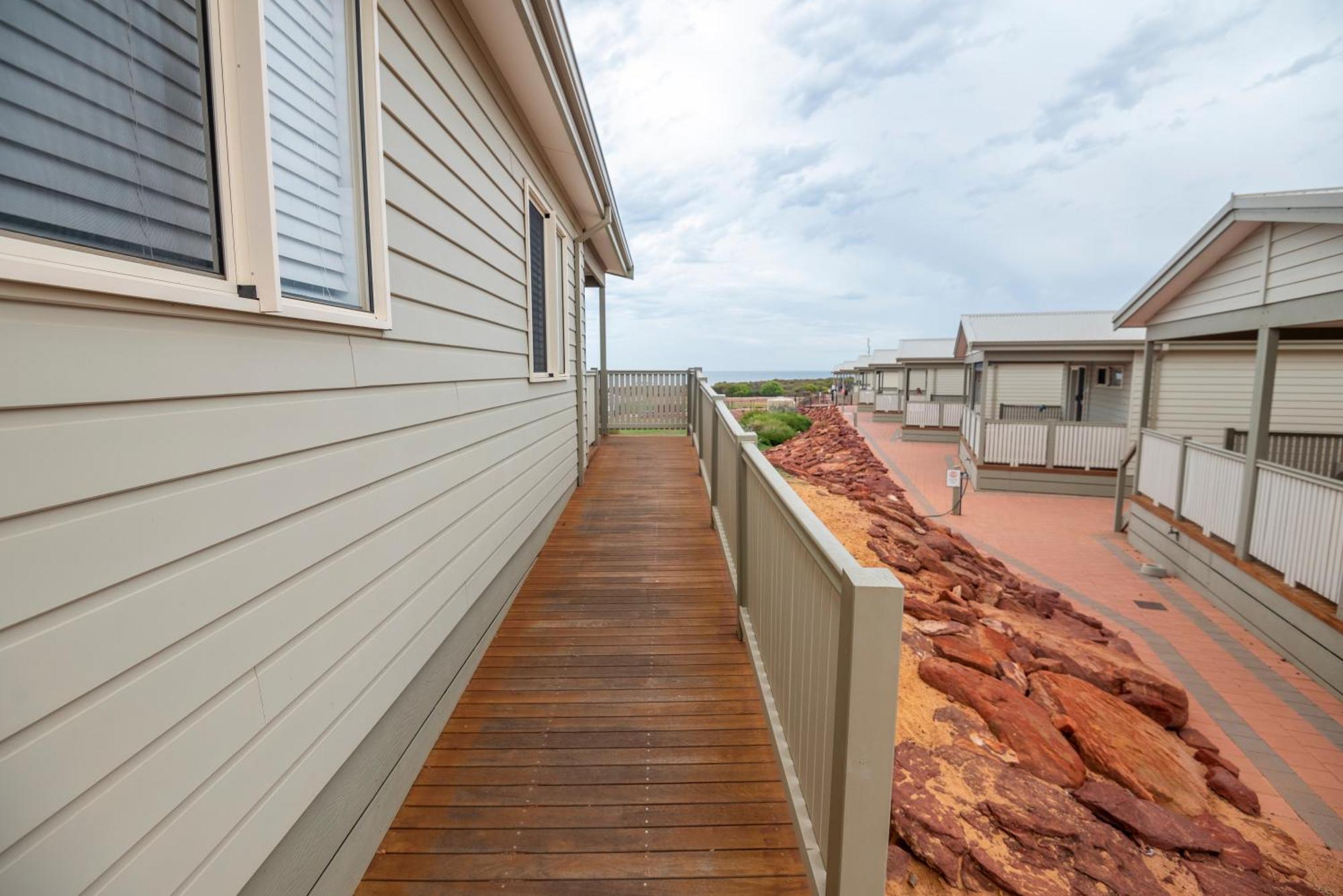 ホテル Kalbarri Red Bluff Tourist Park エクステリア 写真
