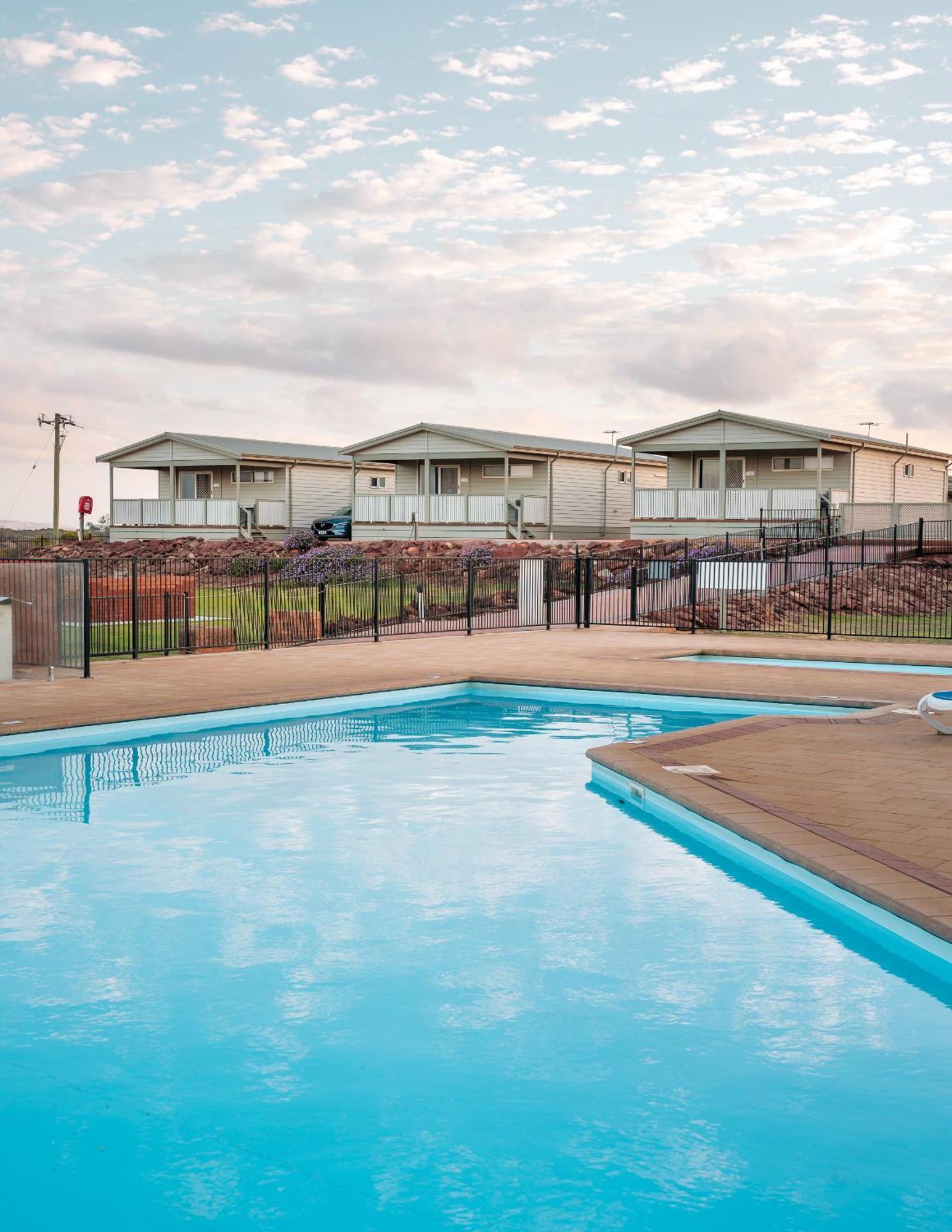 ホテル Kalbarri Red Bluff Tourist Park エクステリア 写真